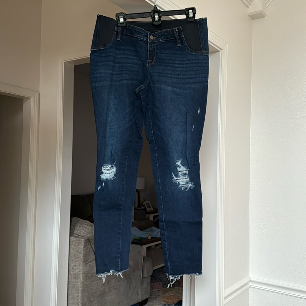 Isabel maternity leggings with raw hem and distressing